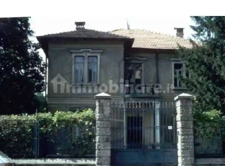 Villa in vendita a Legnano