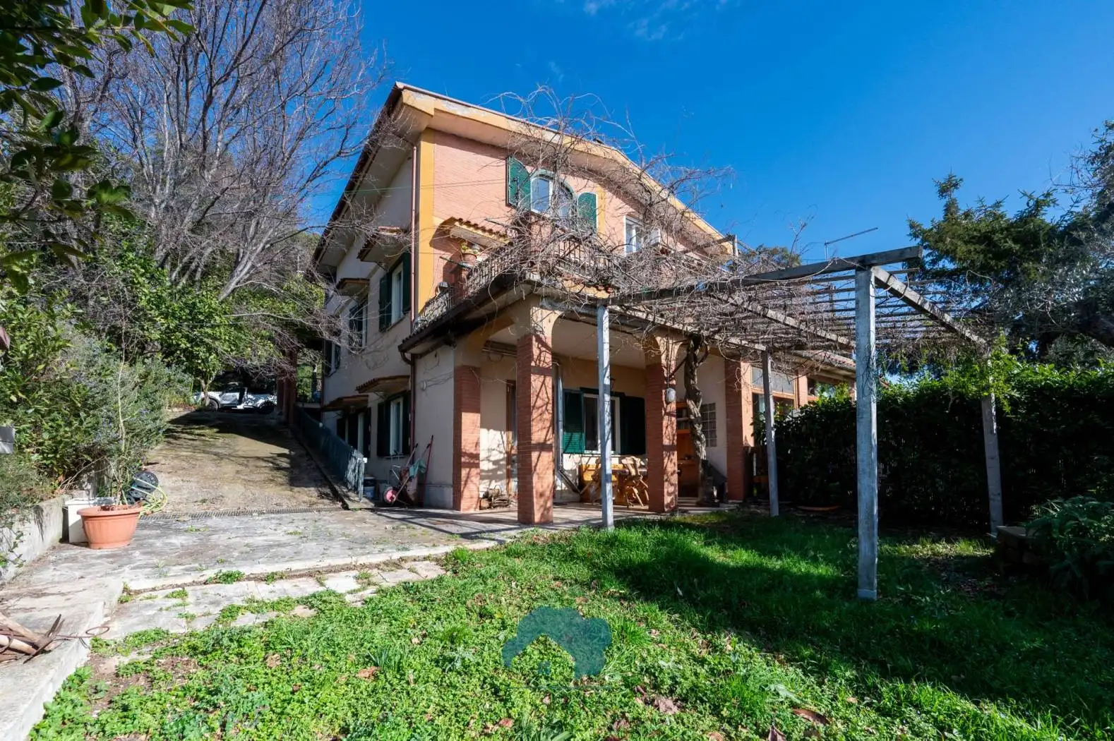 Villa in vendita a Poli