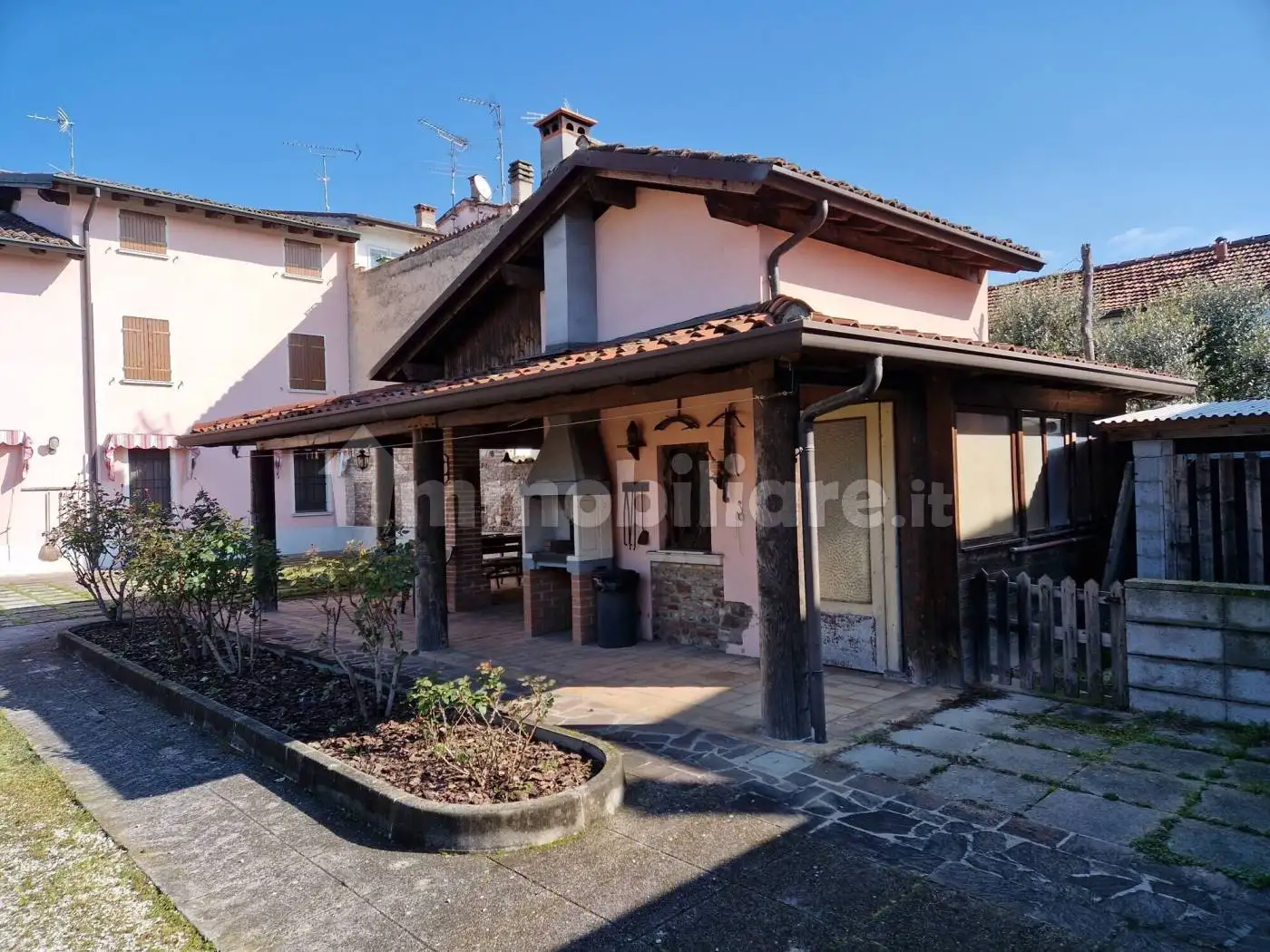 Casa indipendente in vendita a Castiglione delle Stiviere