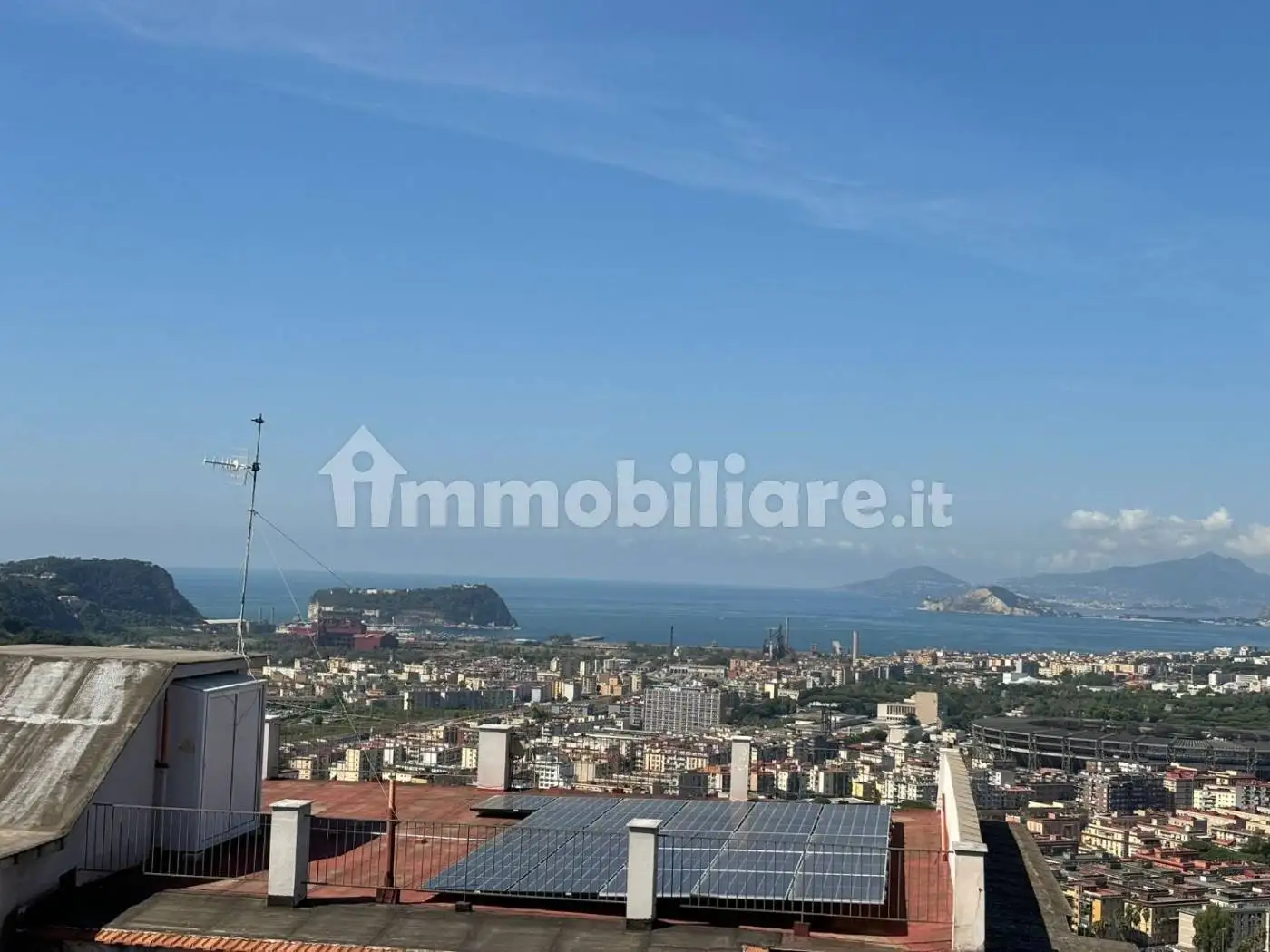 Appartamento in vendita a Napoli