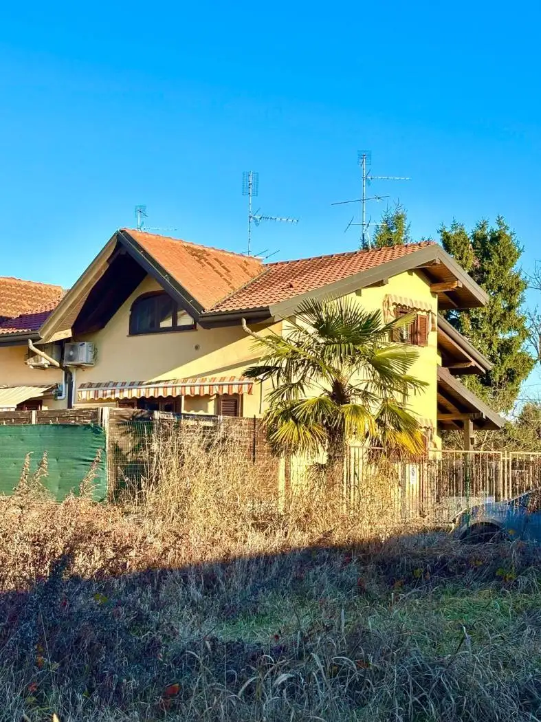 Villetta a schiera in vendita a Samarate
