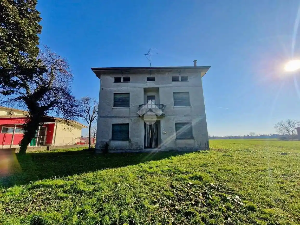 Rustico - Casale in vendita a Azzano Decimo