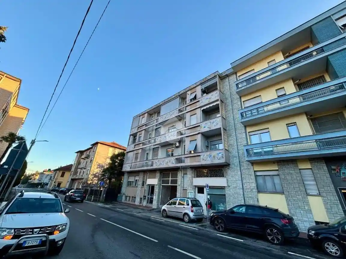 Bilocale via G. Battista Giraudo 44, Centro, Castellamonte - foto 3