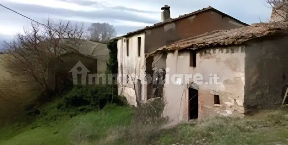 Rustico - Casale in asta a Urbino