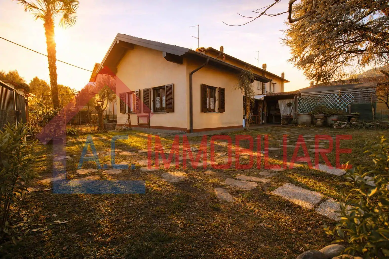 Villa in vendita a Vergiate