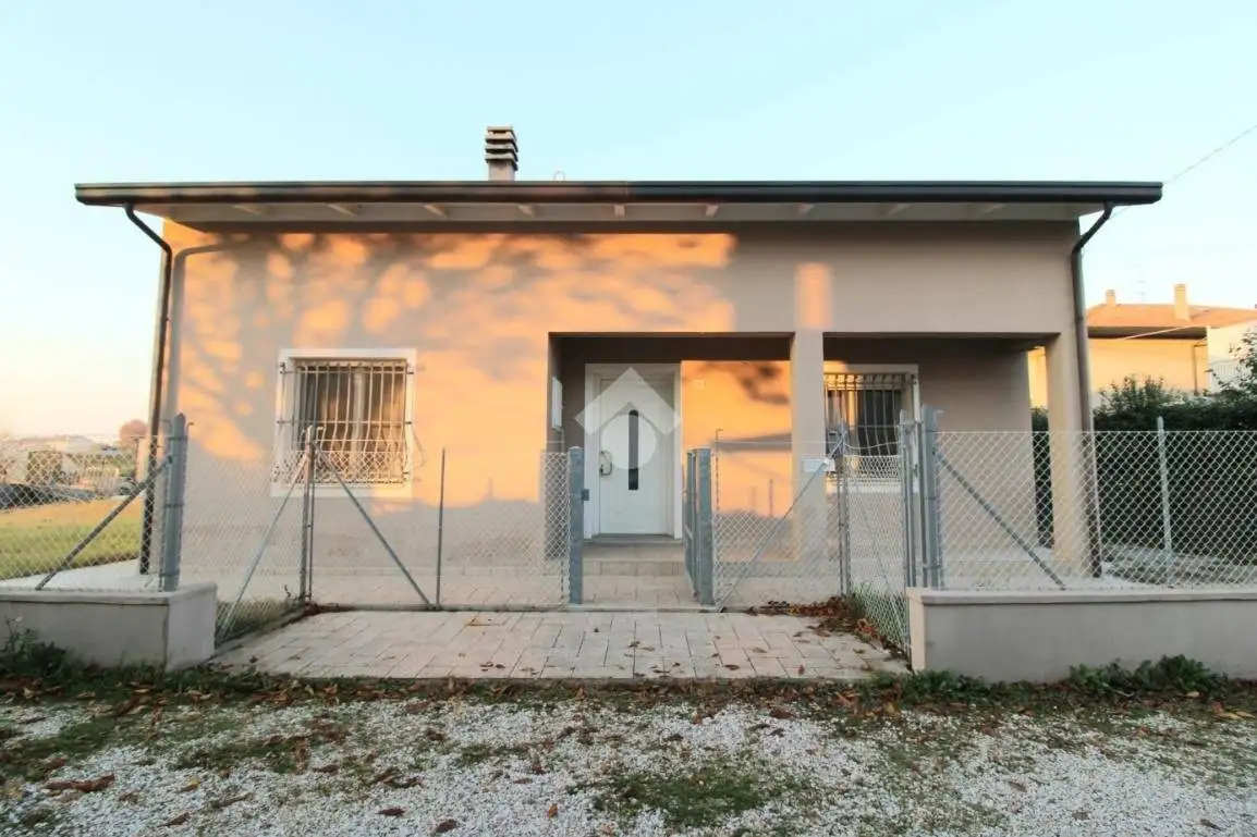 Casa indipendente in vendita a Cesena