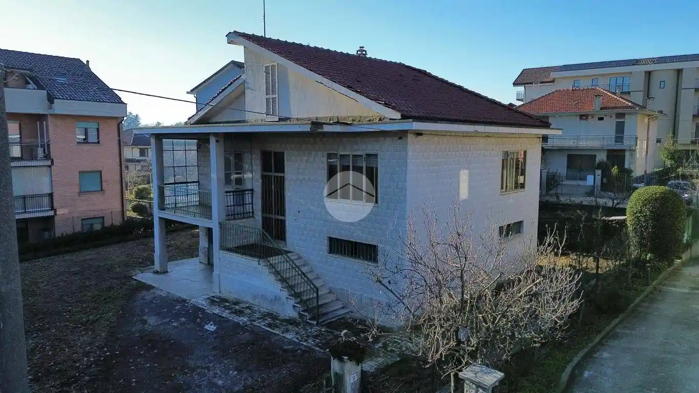 Casa indipendente in vendita a Chieri