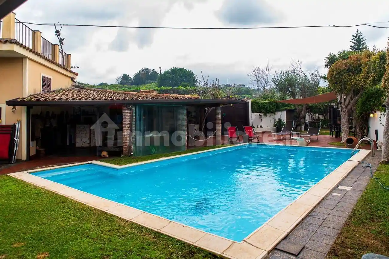 Villa in vendita a Acireale