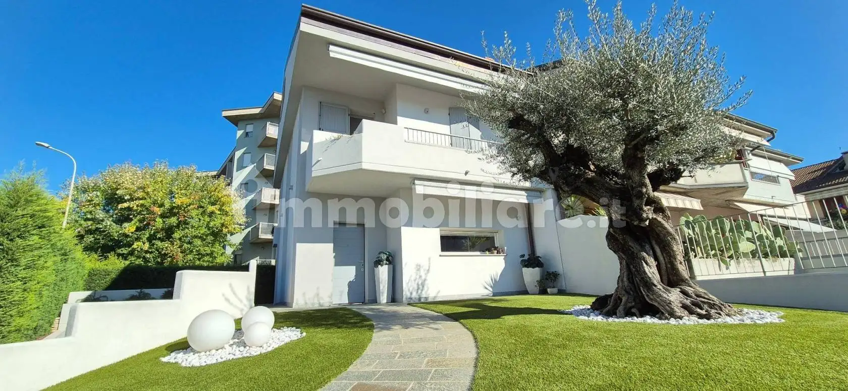 Villa in vendita a Osio Sotto