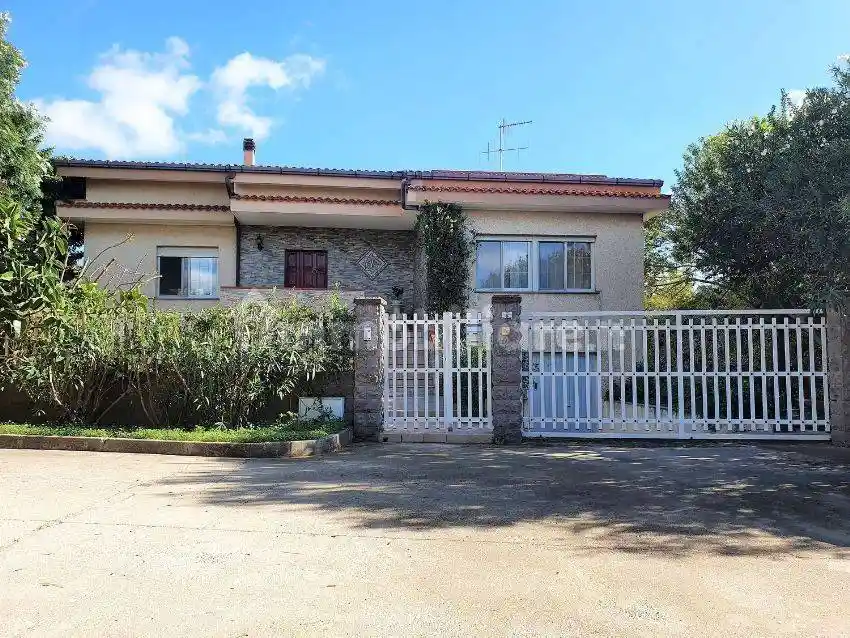 Villa in vendita a Carbonia