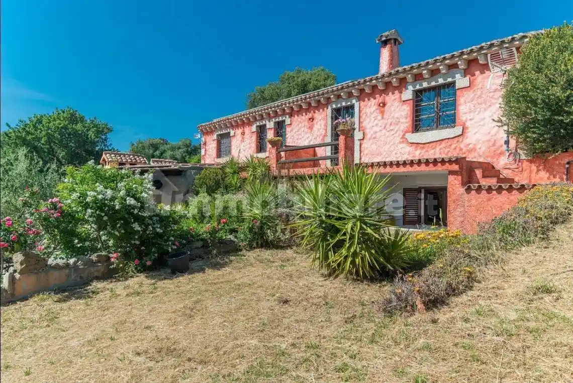 Casa indipendente in vendita a Arzachena