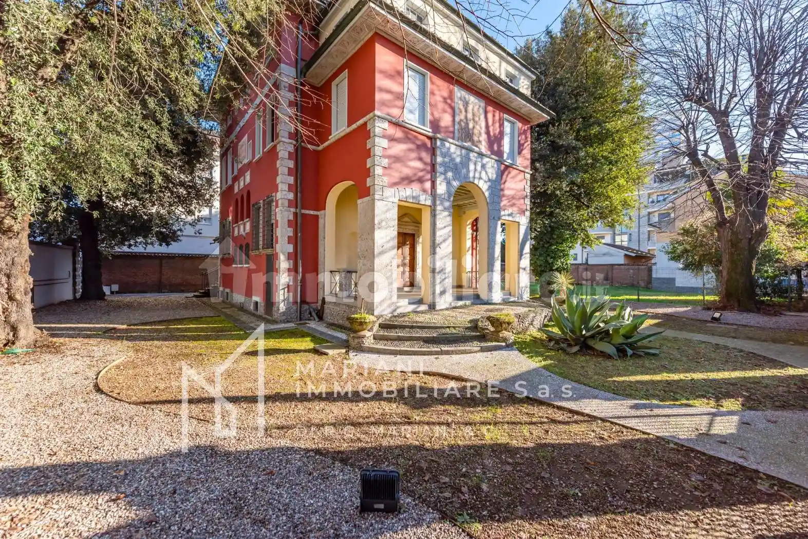 Villa in vendita a Busto Arsizio