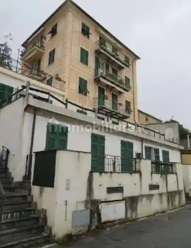 Palazzo - Stabile in vendita a Genova