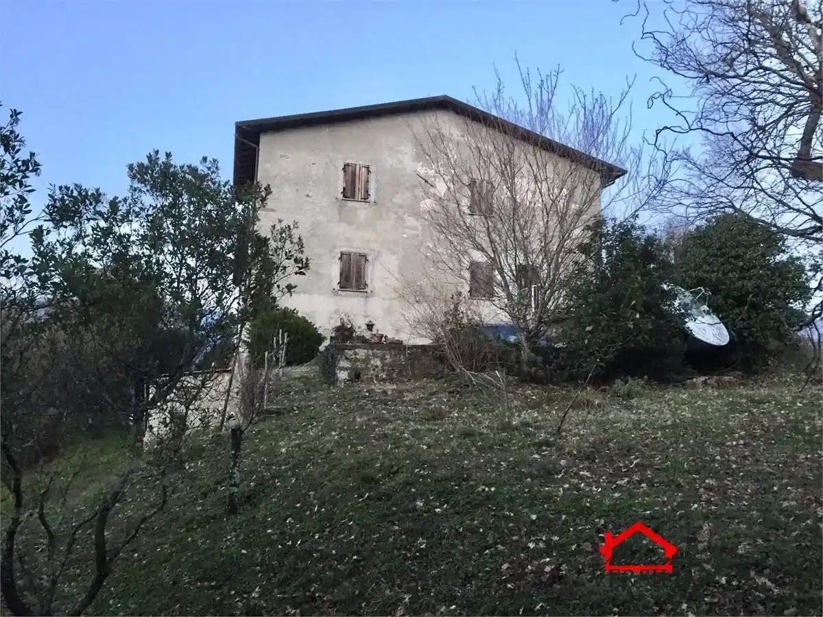 Casa indipendente in vendita a Fivizzano