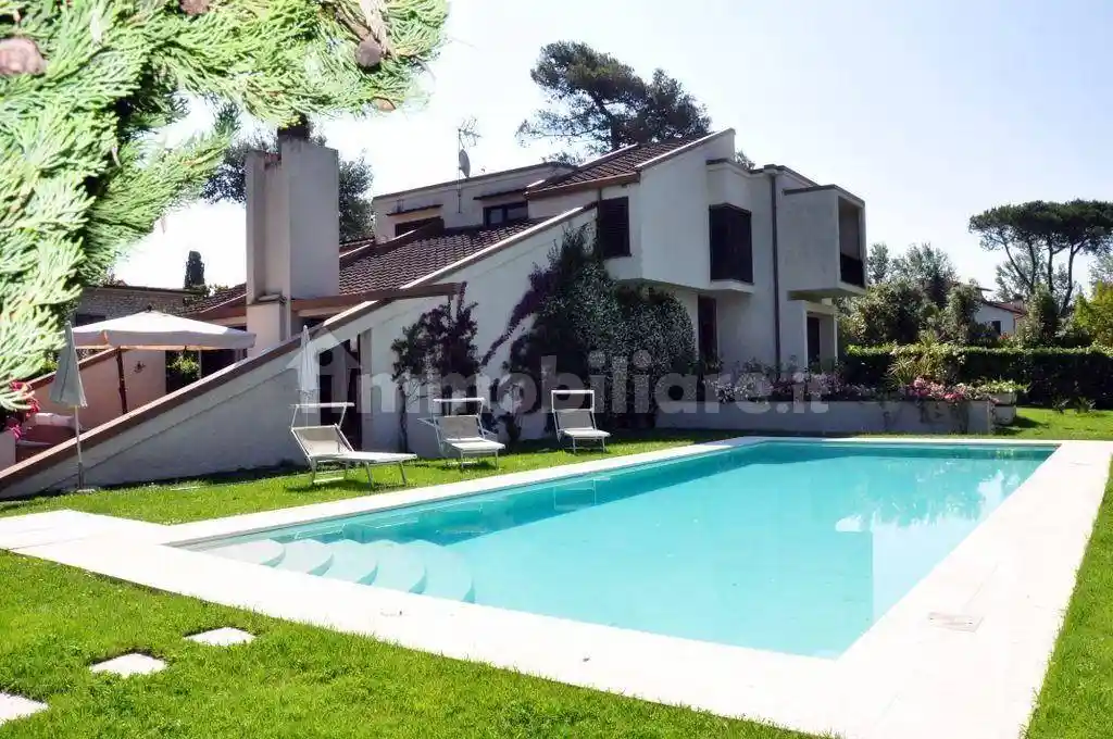 Villa in affitto a Forte dei Marmi