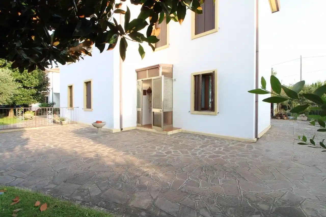 Villa in vendita a Este