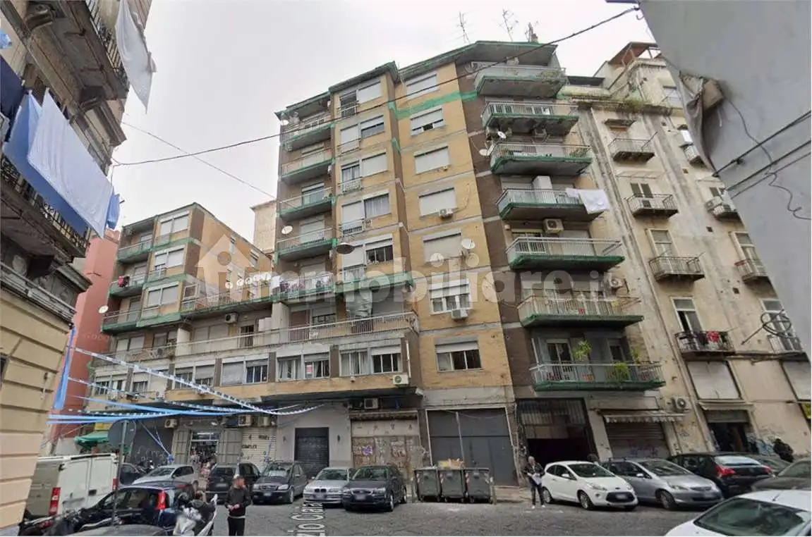 Appartamento in vendita a Napoli