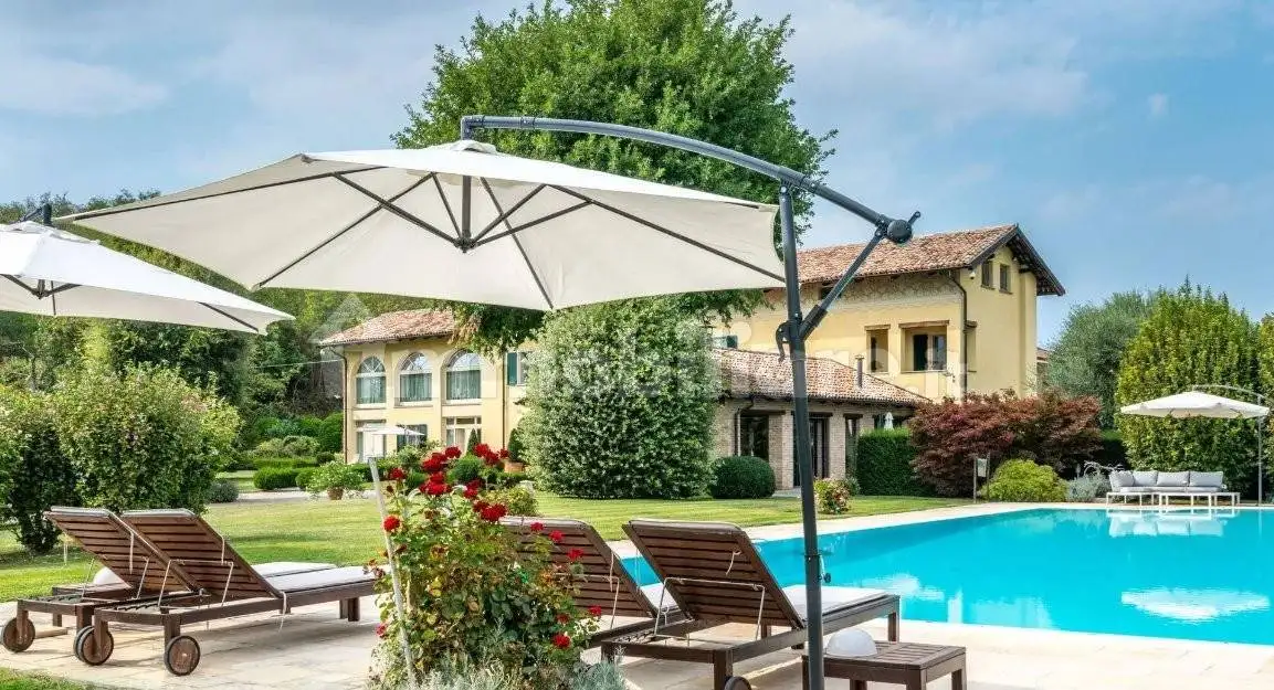 Villa in vendita a Costigliole d'Asti