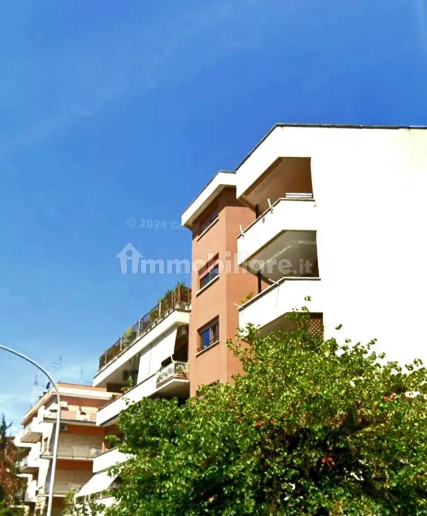 Appartamento in vendita a Roma