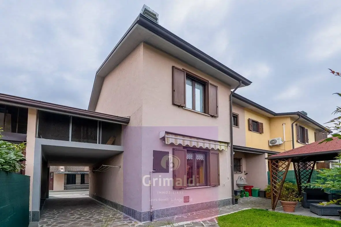 Villa in vendita a Villanova del Sillaro