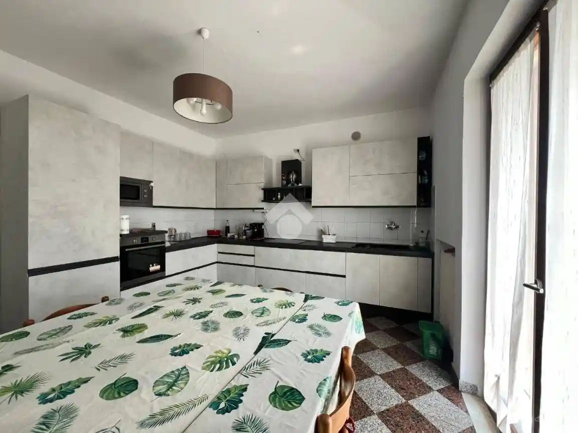 Appartamento buono stato, secondo piano, San Martino Buon Albergo - foto 3