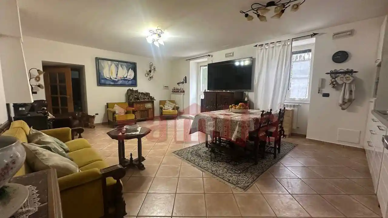 Quadrilocale piazza Principessa Rosa, Sirignano - foto 2