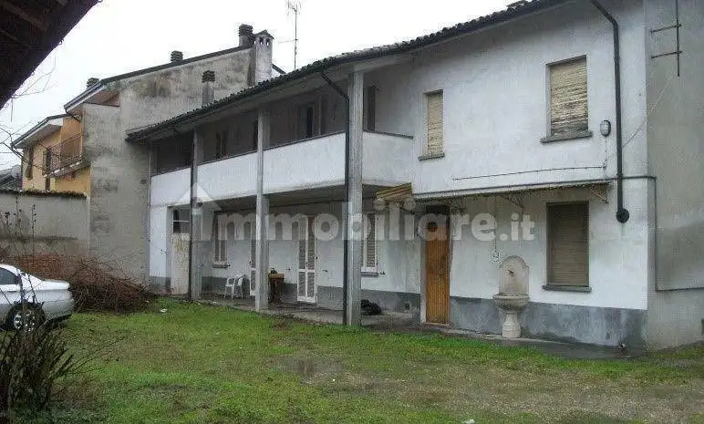 Casa indipendente in asta a Cornale e Bastida