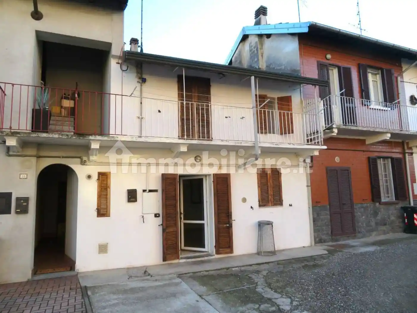 Casa indipendente in vendita a Novara
