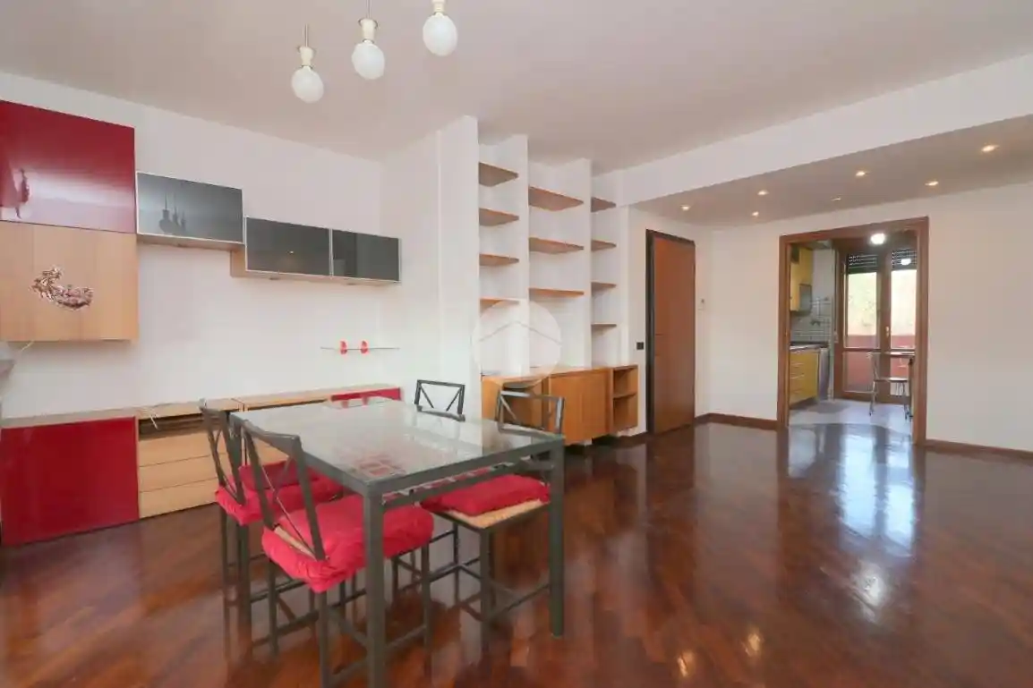 Appartamento in vendita a Rho