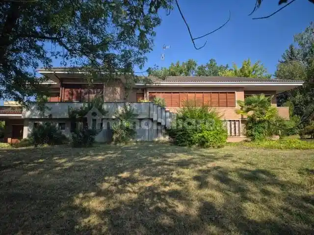 Villa in vendita a Valenza