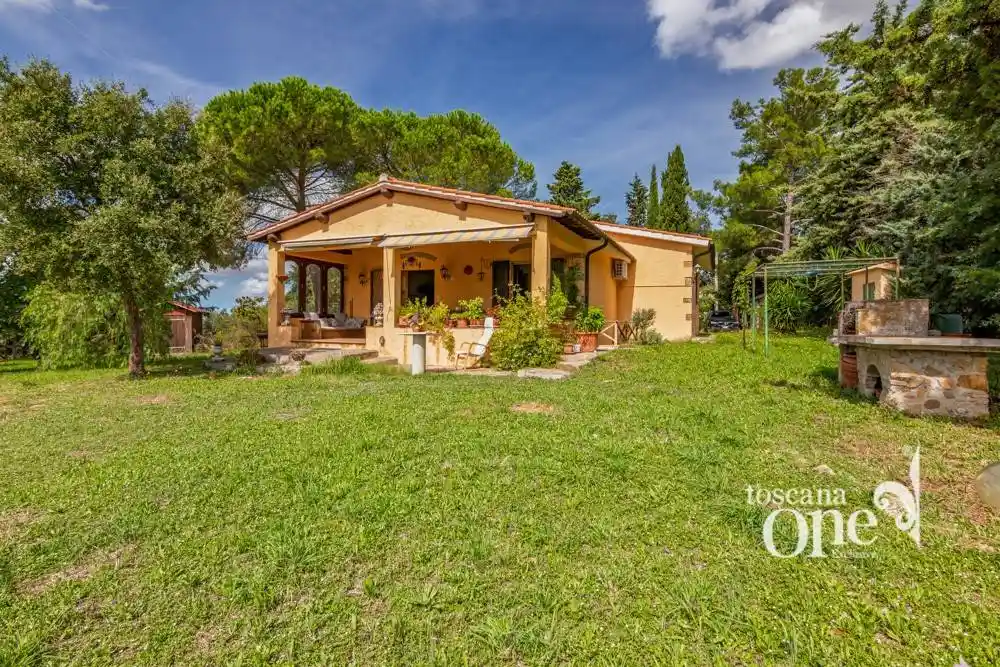 Villa in vendita a Magliano in Toscana