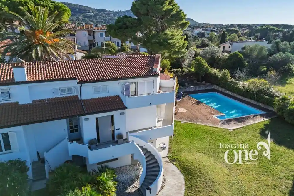 Villa in vendita a Livorno