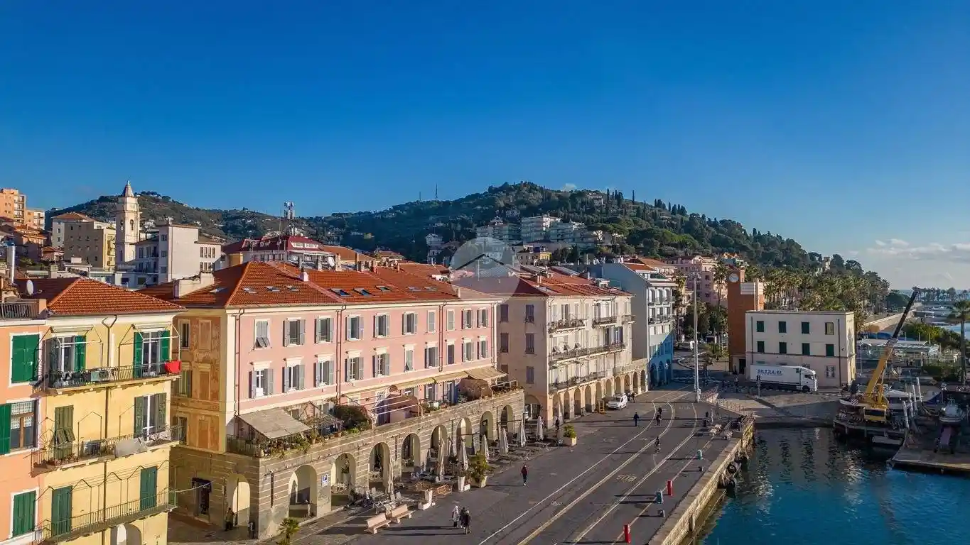 Appartamento in vendita a Imperia