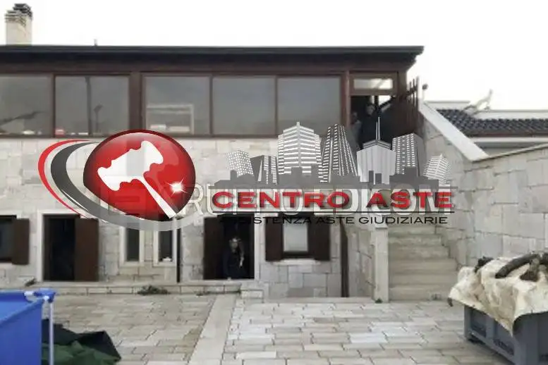 Villa in asta a Polignano a Mare