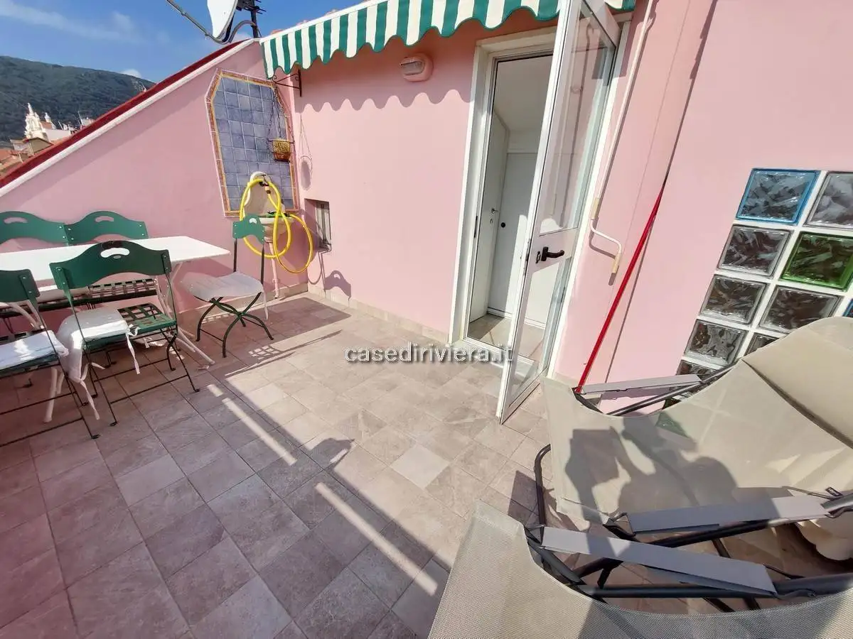 Appartamento in vendita a Finale Ligure