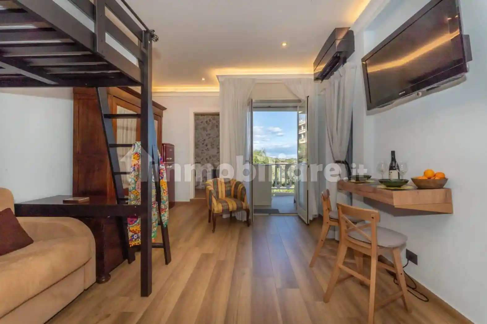 Appartamento in affitto a Aci Castello