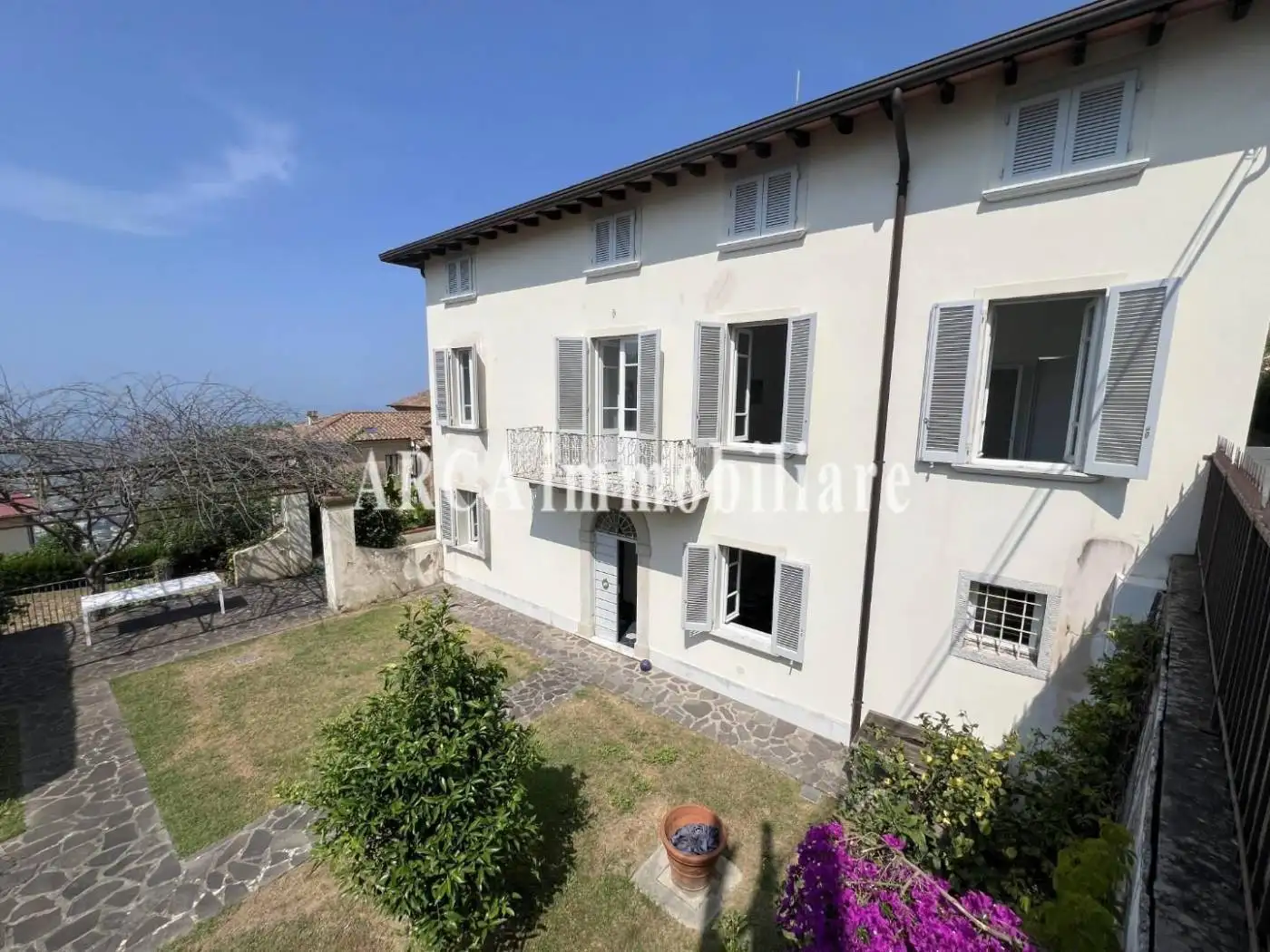 Villa in vendita a Pietrasanta