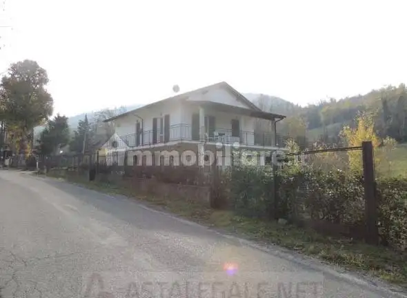 Villa in asta a Retorbido