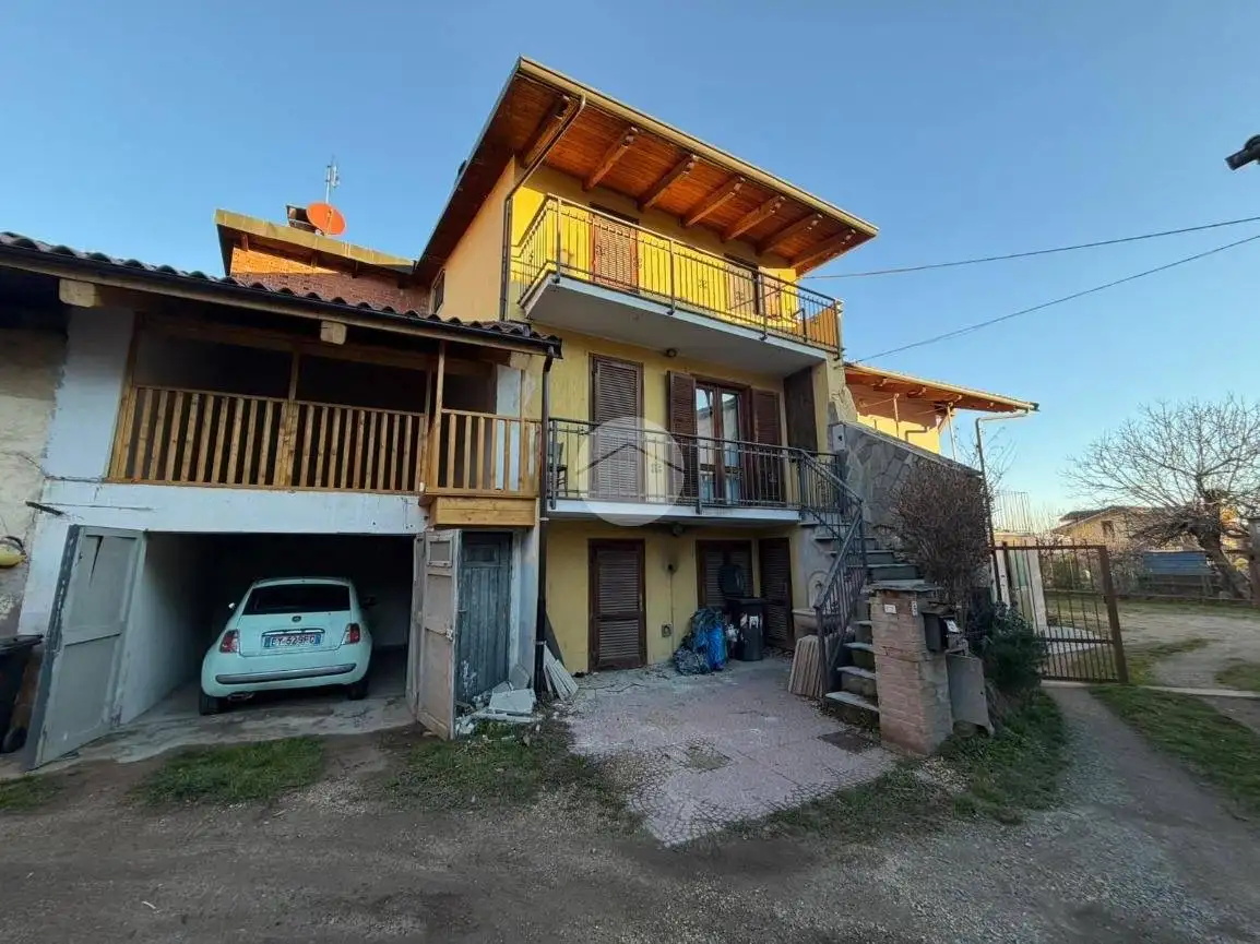 Casa indipendente in affitto a Giaveno