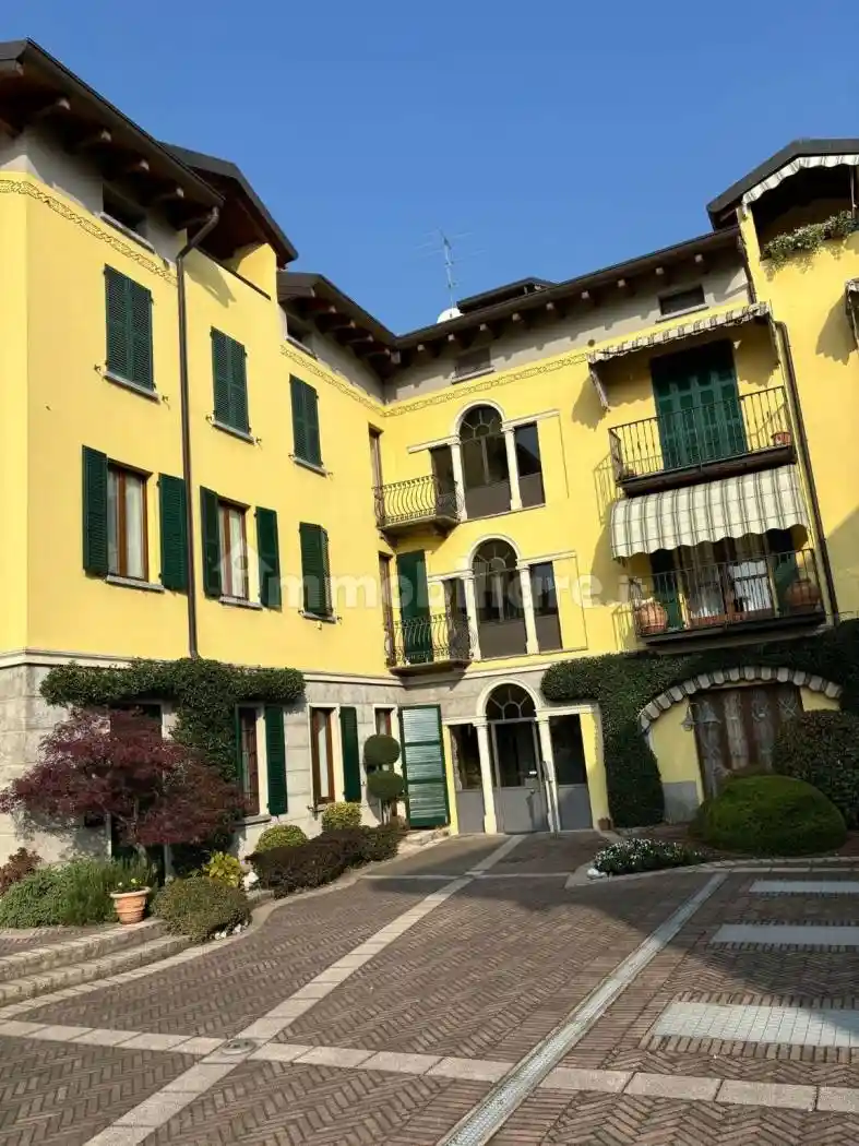 Appartamento in vendita a Erba