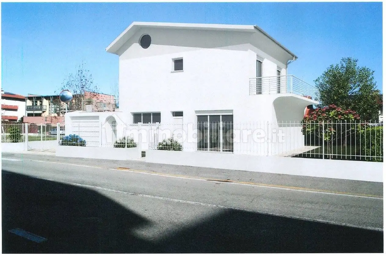 Villa in vendita a Rovellasca