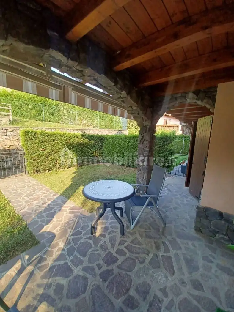 Villa in vendita a Selvino