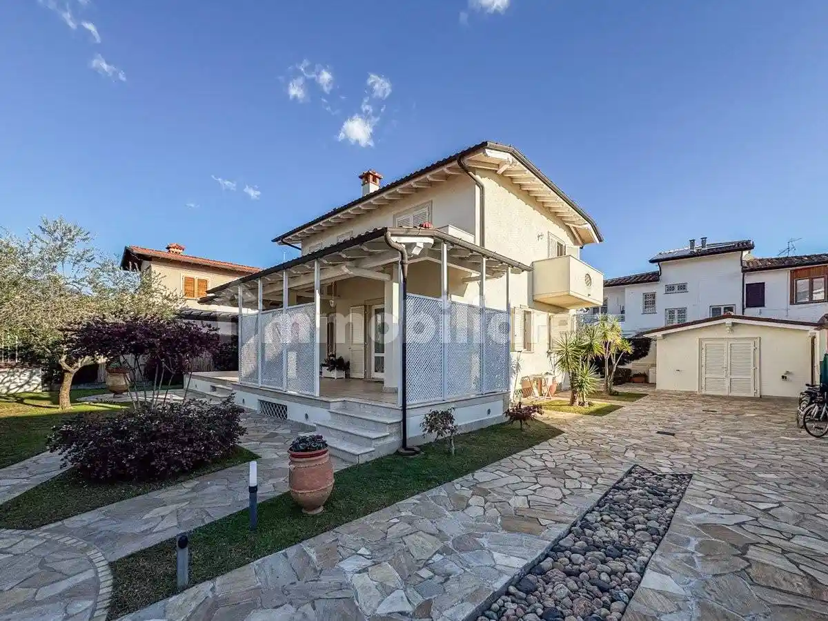Villa in vendita a Pietrasanta