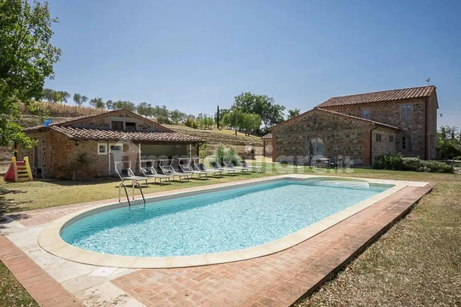 Villa in vendita a Sarteano