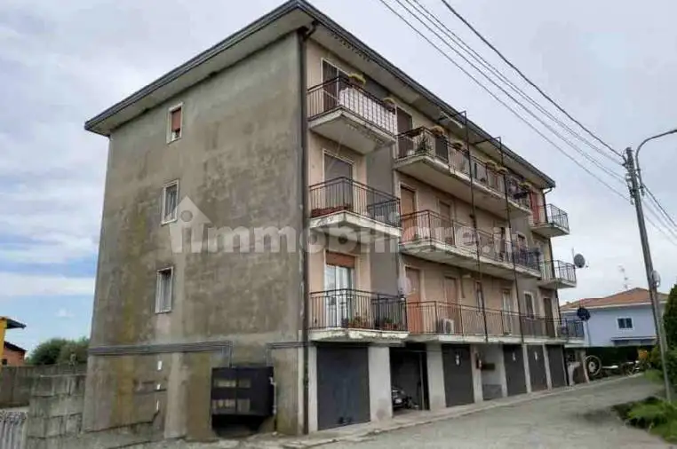 Appartamento in asta a Momo