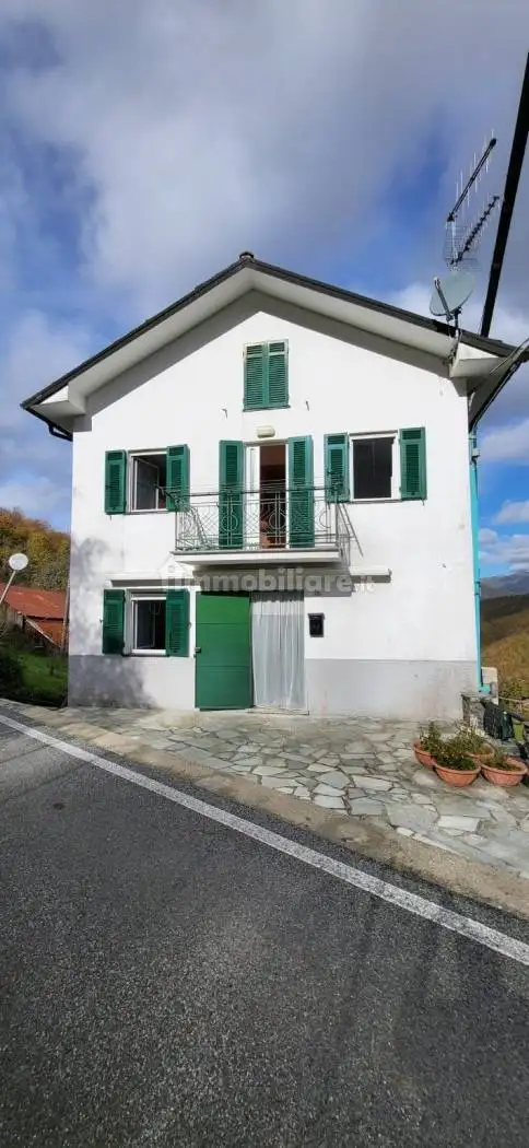 Casa indipendente in vendita a Fontanigorda