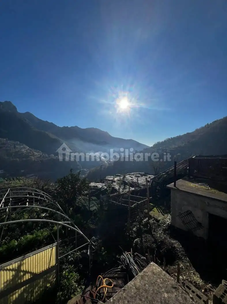 Appartamento in vendita a Tramonti