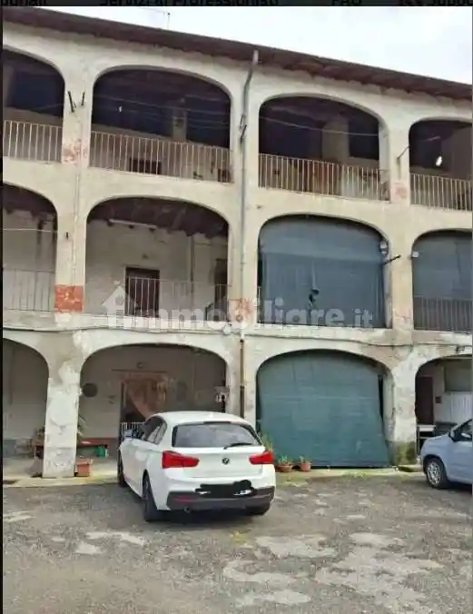 Appartamento in vendita a Faloppio