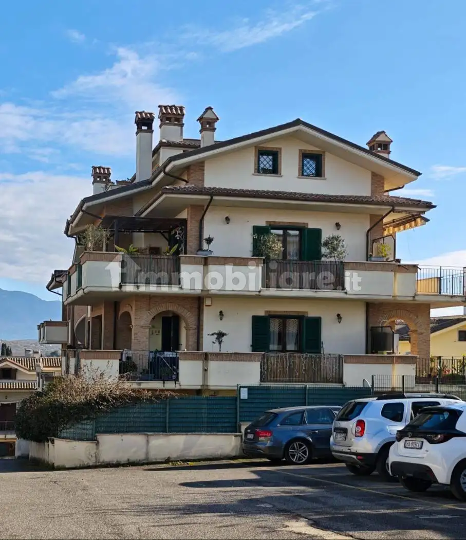 Appartamento in affitto a Mentana