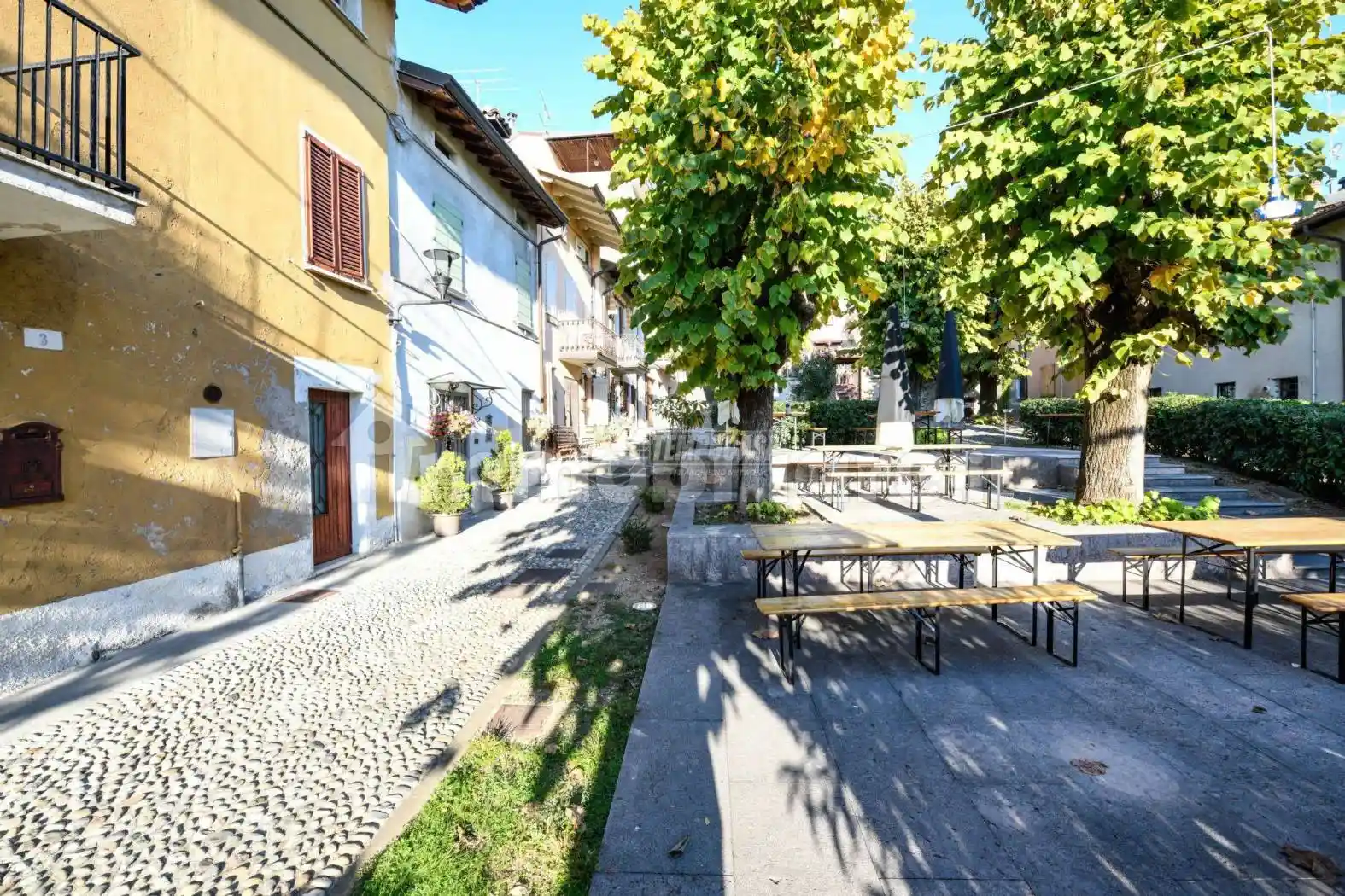 Casa indipendente in vendita a Lonato del Garda